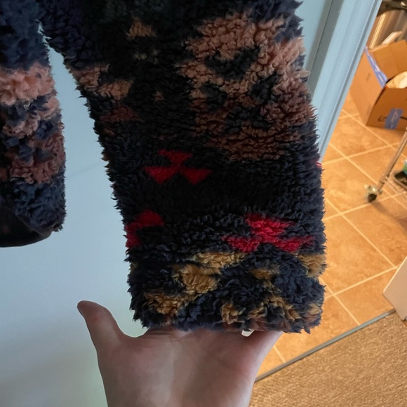 NWT Sherpa Fleece Sweater - Picture 3 of 5